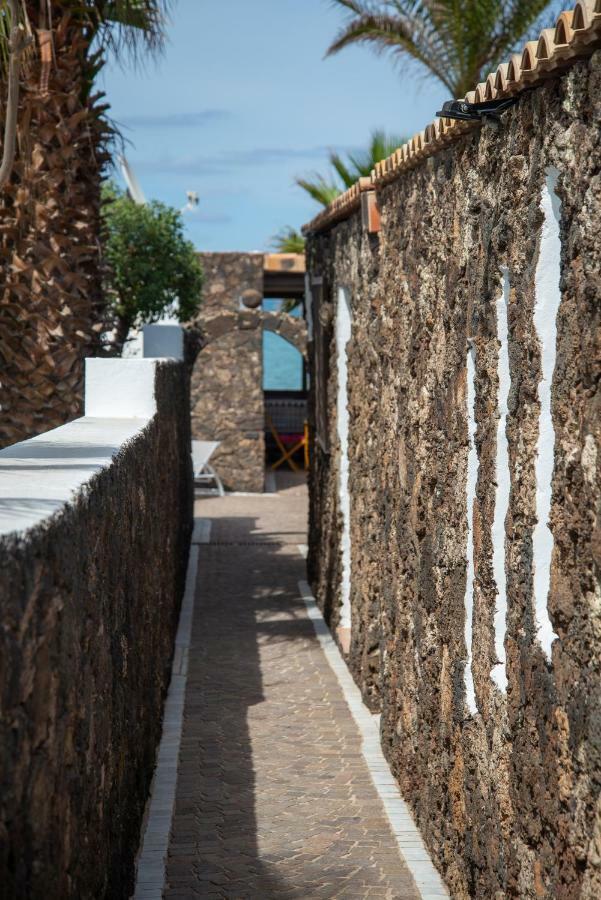 La Golondrina - Beach Froont Corralejo Exterior photo